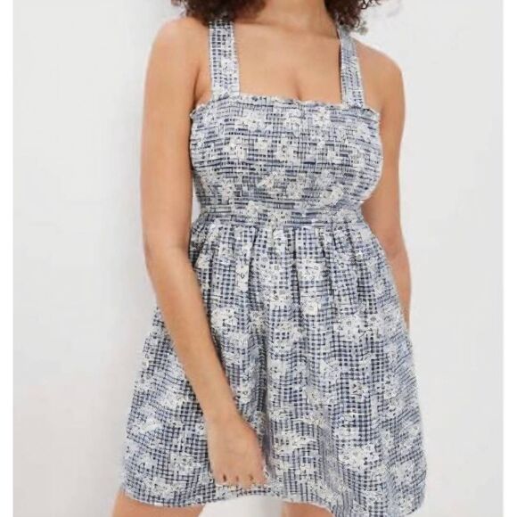 American Eagle Outfitters Dresses & Skirts - American Eagle Dress Women's Small Petite Blue White Gingam Floral Mini Smocked